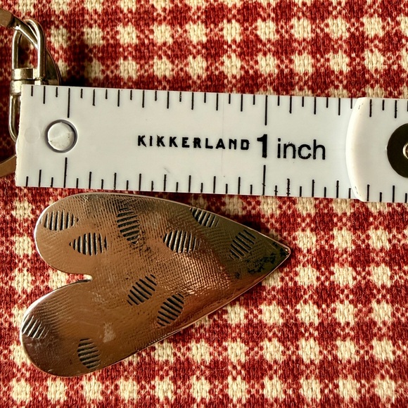 Silver Patterned Heart Pin - Picture 5 of 5